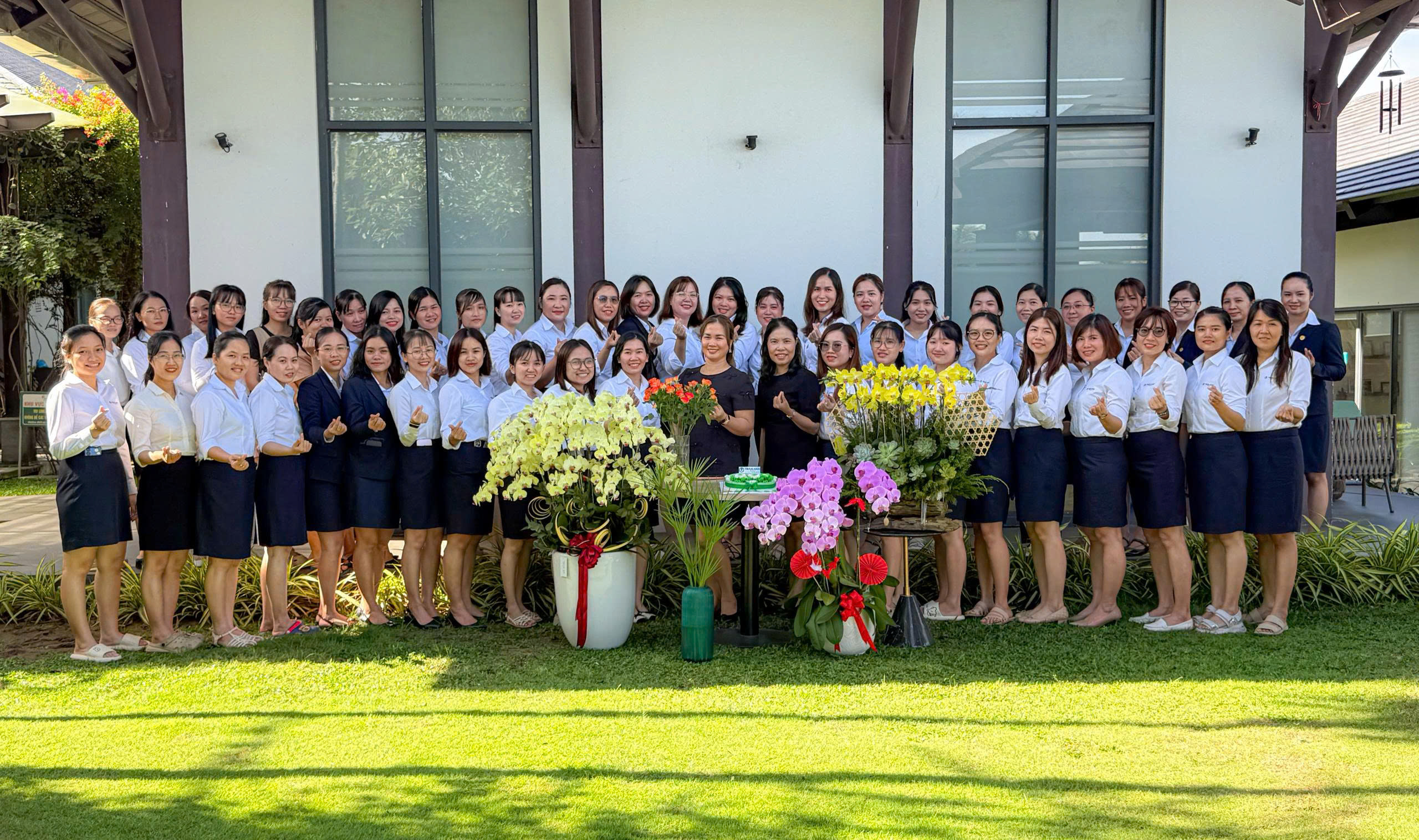 Phái nữ Trần Anh Group rạng rỡ ngày 20.10