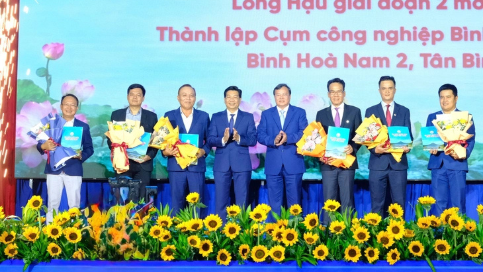 Tây Ninh lập 3 cụm công nghiệp, chấp thuận đầu tư thêm 3 khu công nghiệp